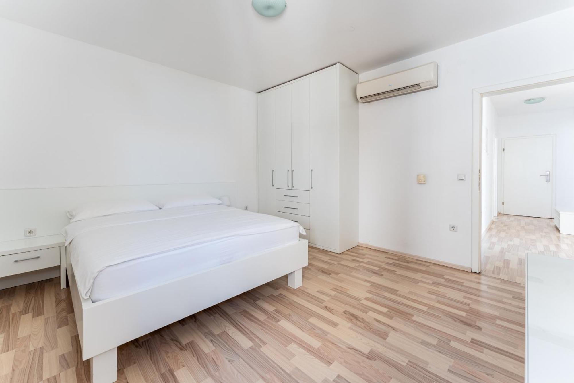 Apartments Barbati Новалья Экстерьер фото